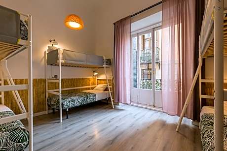 Bed in 6-Bed Dormitory Room