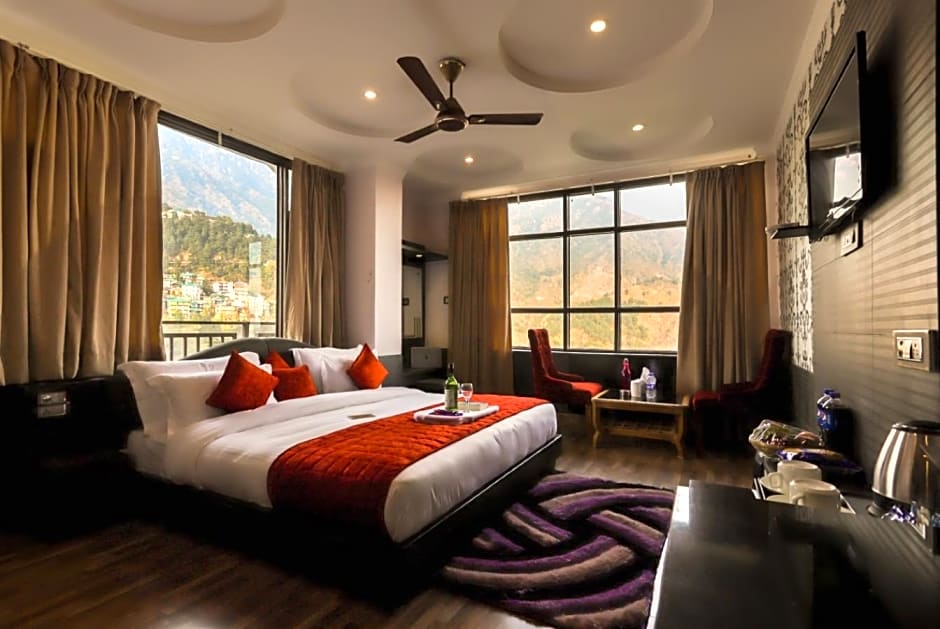 Hotel Holiday Hill