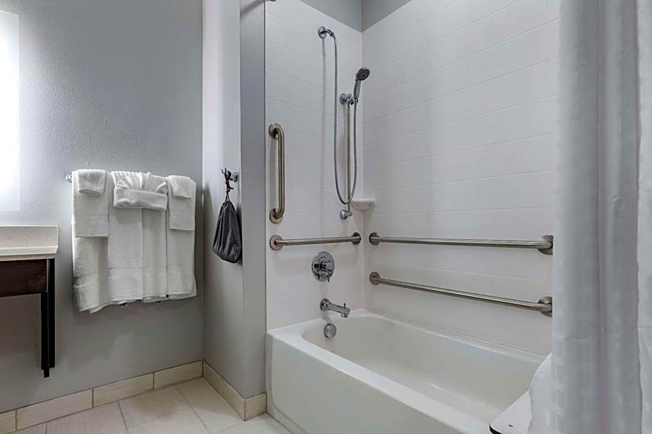 Comfort Suites Greenville Airport