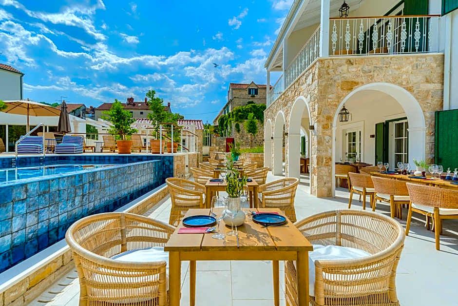 Hotel Brattia, Adults Only