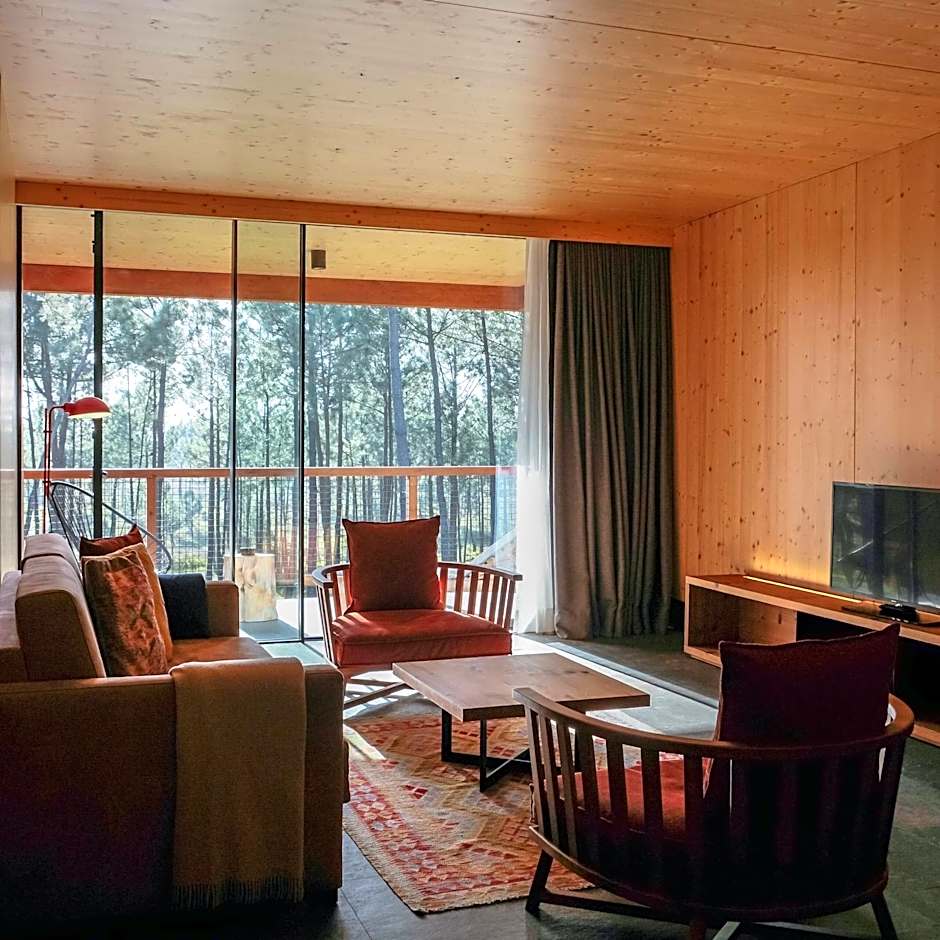 Photo 1 of 4 of Suite