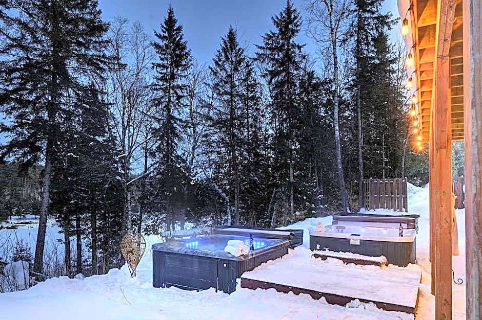 Front RIVER private BEACH 2 HOT TUBS 15 p SAUNA