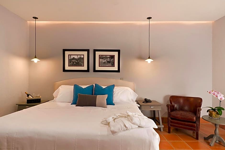 Alta Las Palomas Hotel