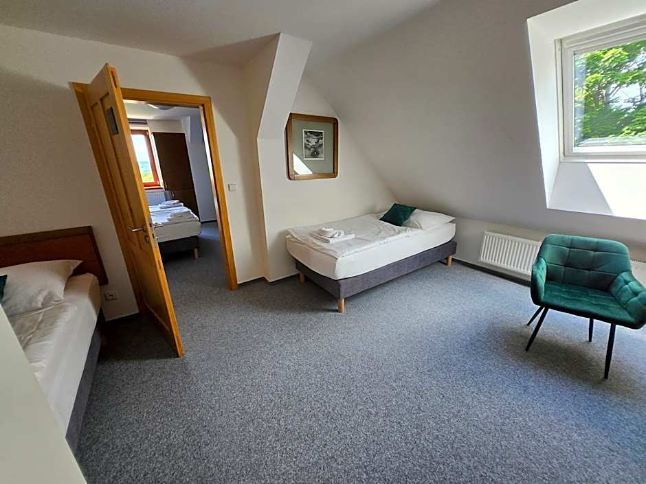 Hotel Restaurant Na Statku