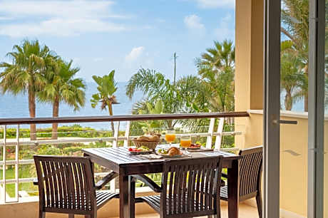 Studio with Balcony and Sea View