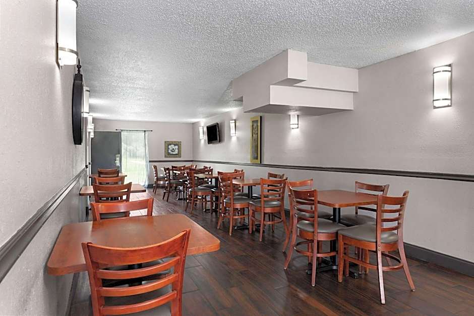 Days Inn by Wyndham Wildwood I-75