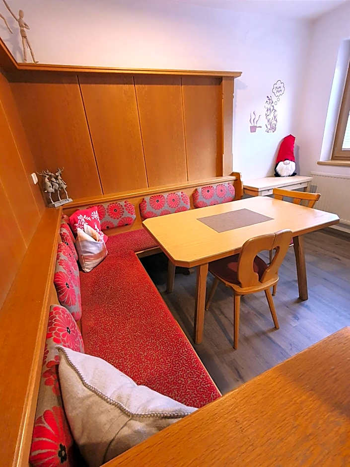 Alpking Hostel