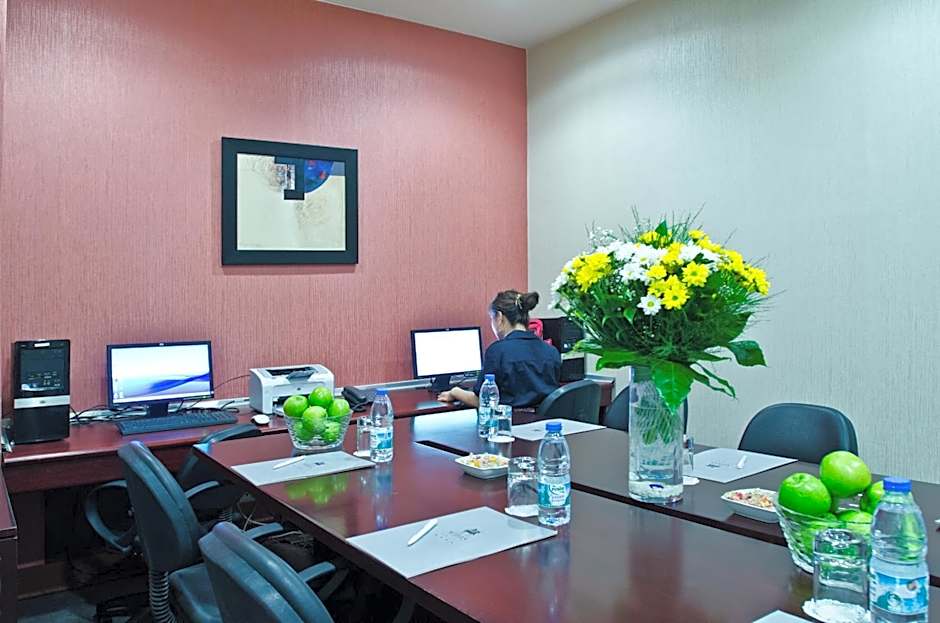 Midas Hotel