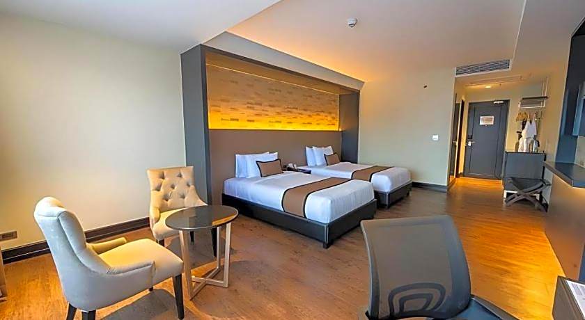Metrocentre Hotel & Convention Center
