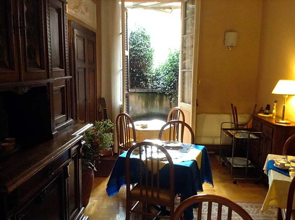 Hotel Saini with Air conditioning