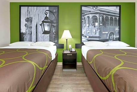 2 Queen Beds Non-Smoking