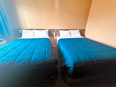 Voyageur Motel