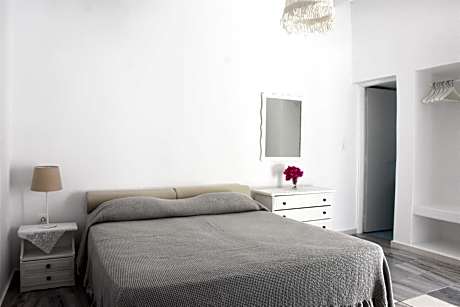 Economy Studio (2 Adults)