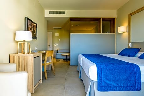 JUNIOR SUITE 4 ADULTS