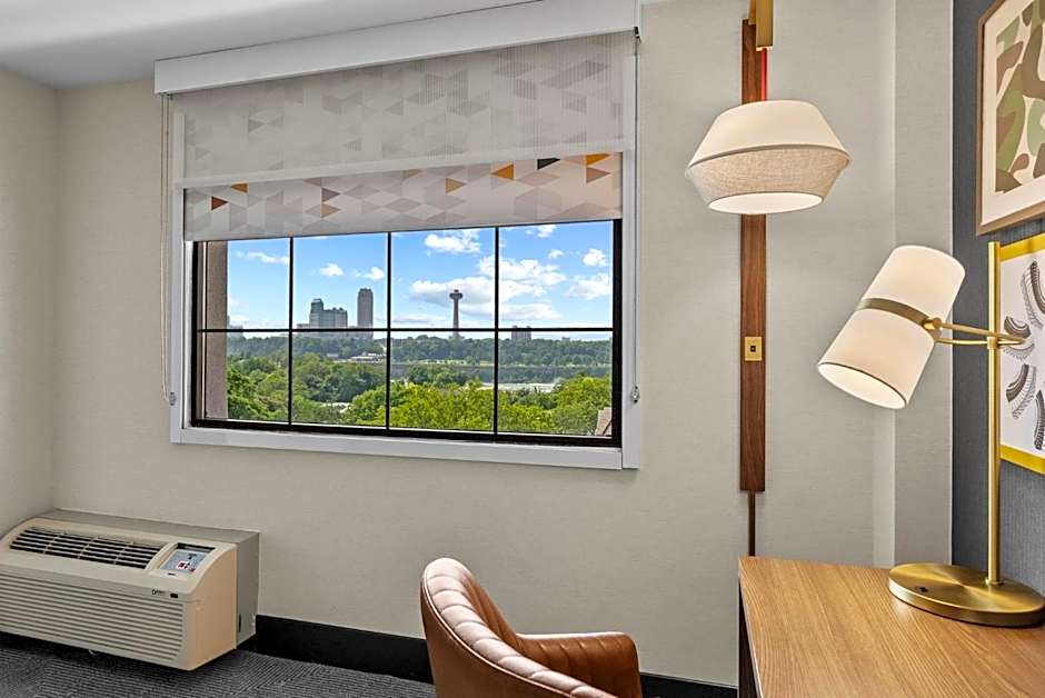 Holiday Inn Niagara Falls State Park Entry By IHG