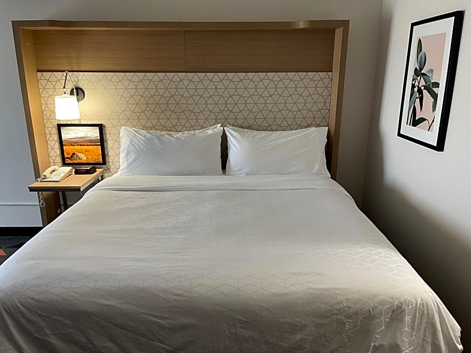 Holiday Inn Great Falls By IHG