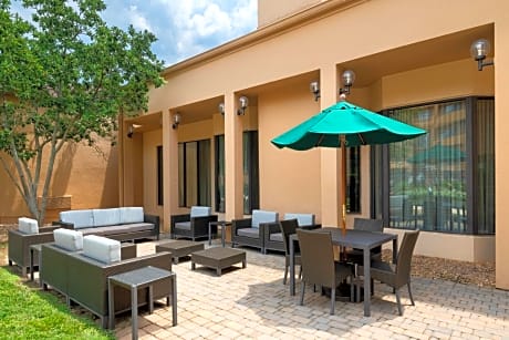 Courtyard by Marriott Atlanta Executive Park/Emory