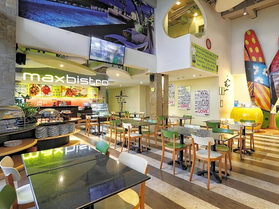 Maxonehotels At Bukit Jimbaran