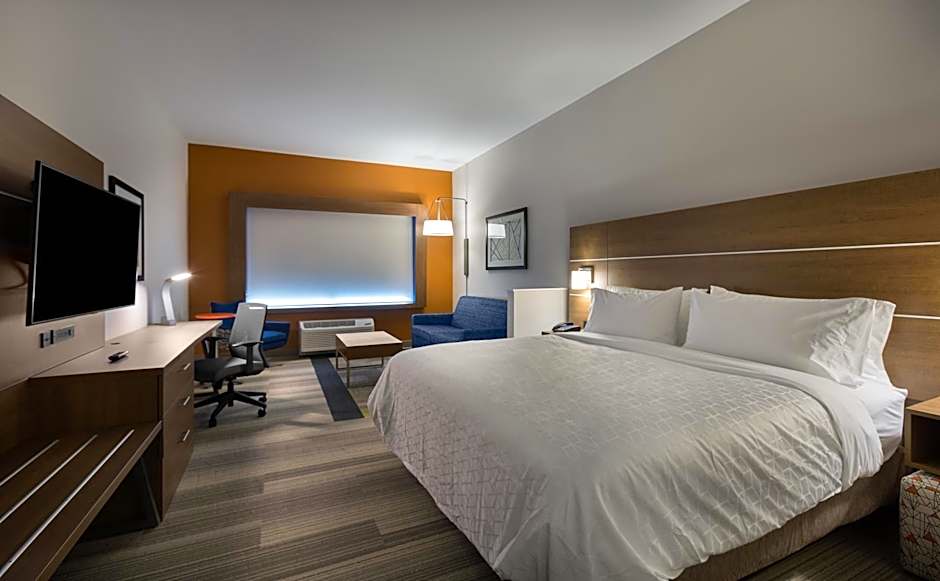 Holiday Inn Express And Suites Fayetteville South By IHG