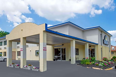 Days Inn by Wyndham Auburn/Finger Lakes Region
