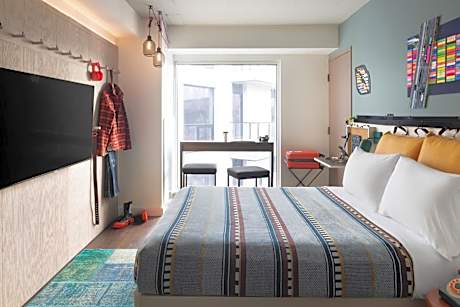 Queen Studio with Kitchenette