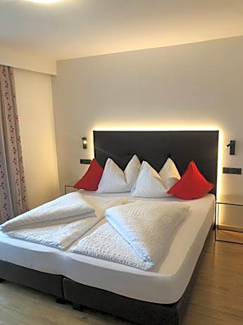 Classic Double Room with Balcony