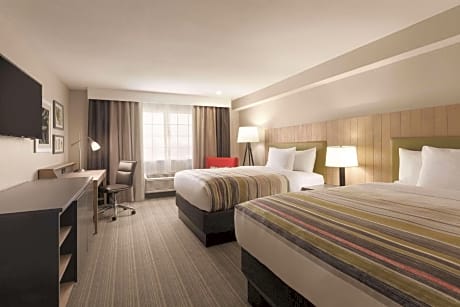 2 Queen Beds, Suite, Nonsmoking
