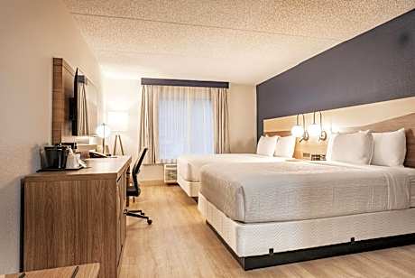 Queen Room with Two Queen Beds - Pet Friendly/Non-Smoking