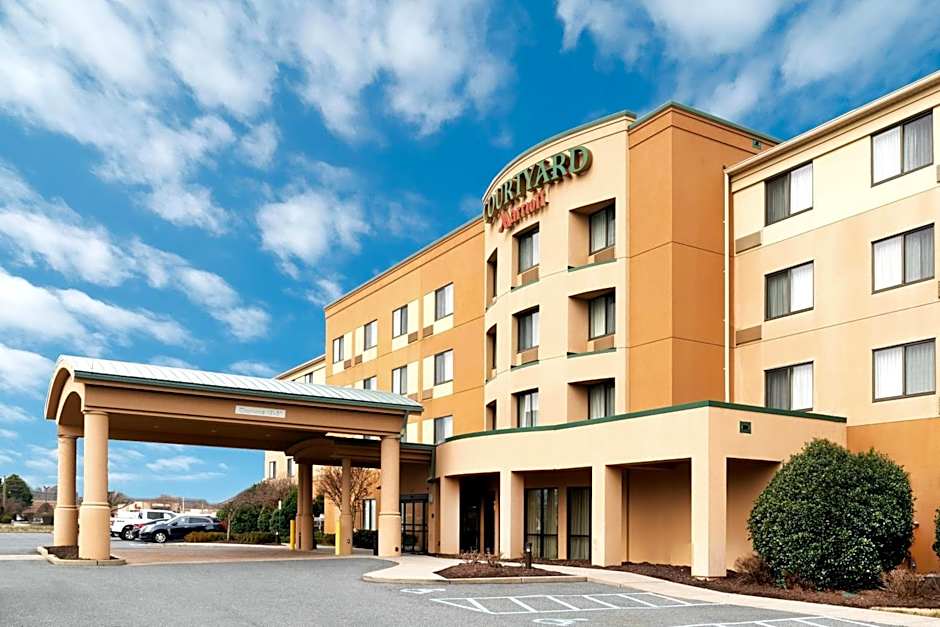 Courtyard by Marriott Salisbury