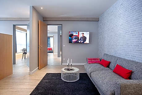 Three-Bedroom Apartment with kitchenette (6 Adults)