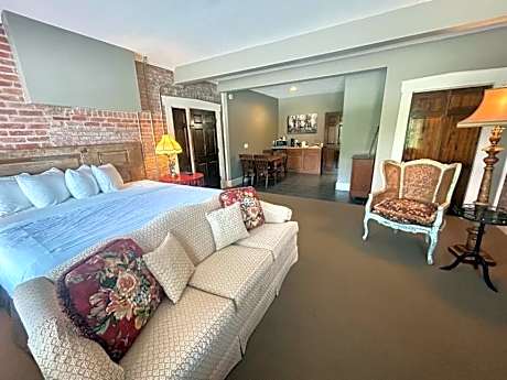 William Watson Hotel