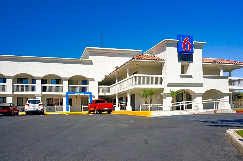 Motel 6-Carlsbad, CA Beach