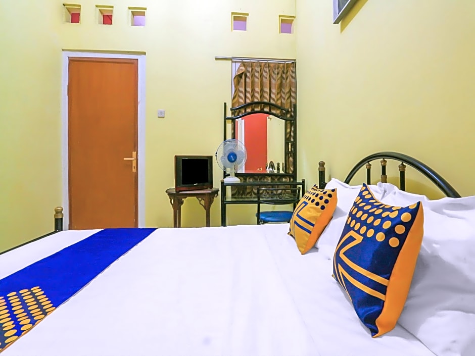 SPOT ON 90272 Istana Griya 1 Hotel