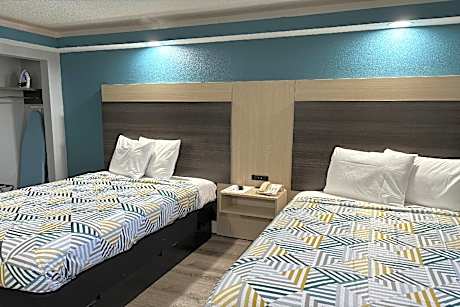 2 Queen Beds | Mobil Acc RI Shwr Smk Micfridg