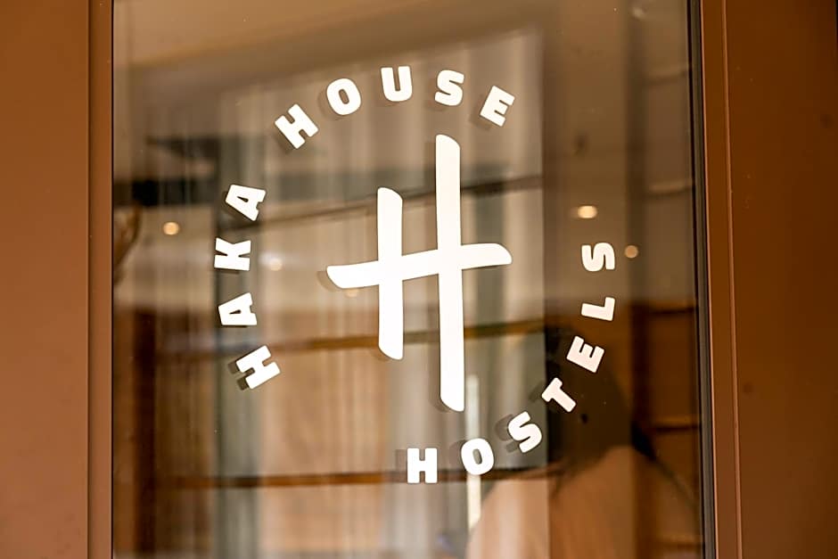 Haka House Hostel Aoraki Mt Cook