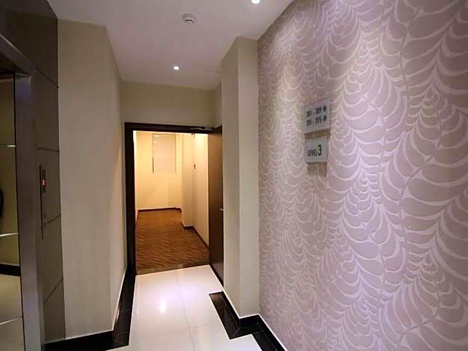 The V Hotel