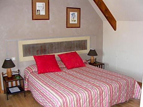 Two-Bedroom Apartment (4 Adults)