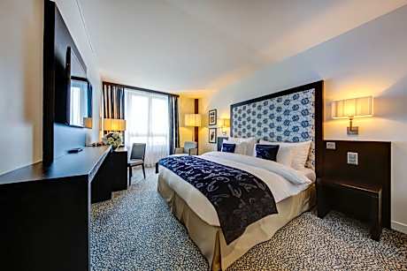Triple Room with Lake View