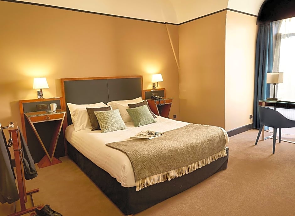 Hotel Carlton