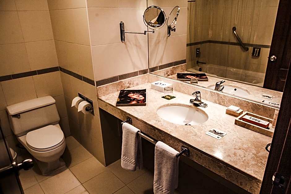 El LAGO HOTEL by Luoxo