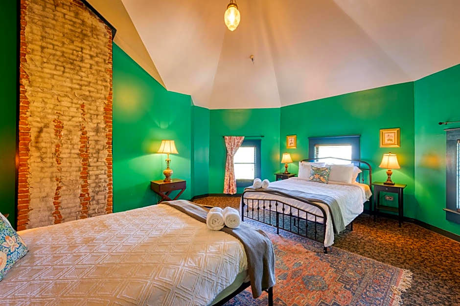 HI Sacramento Hostel