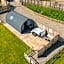 Thistle Pod Farm Stay with Hottub Sleeps 2