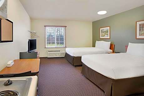 Queen Suite with Two Queen Beds - Non-Smoking