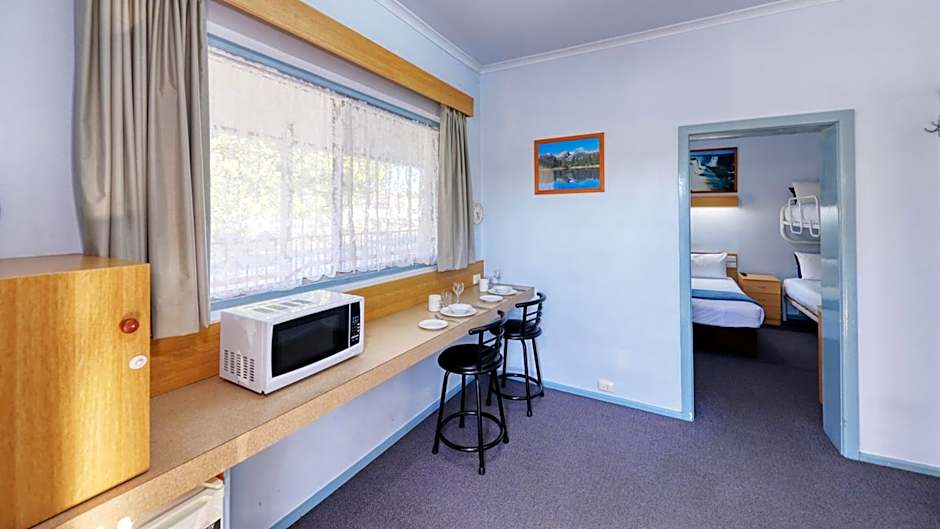 Tumut Farrington motel