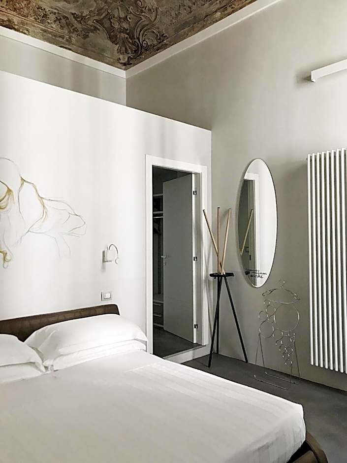 Piazza Castello Suite