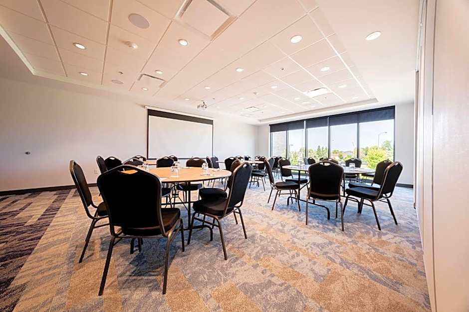 Candlewood Suites Trois Rivieres Ouest By IHG