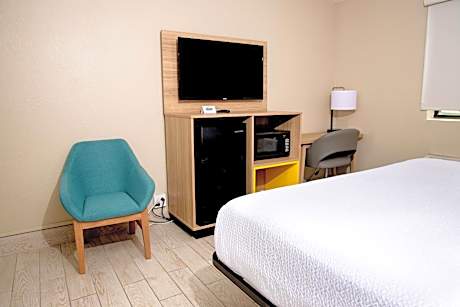 King Room - Non-Smoking
