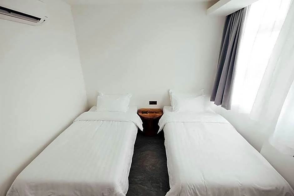 White Loft Hotel
