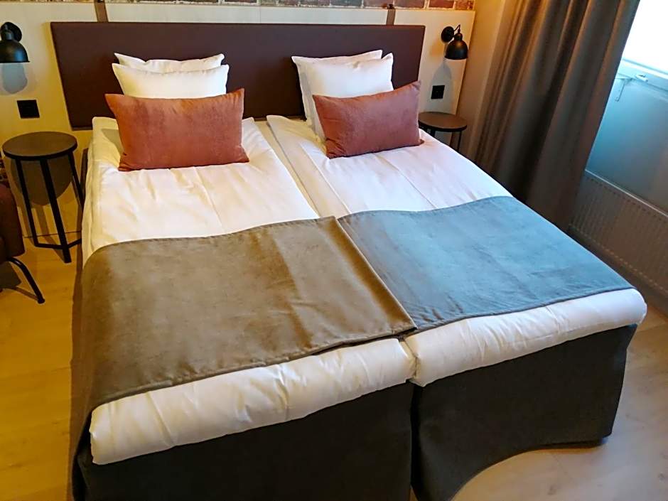 Skyline Airport Hotel