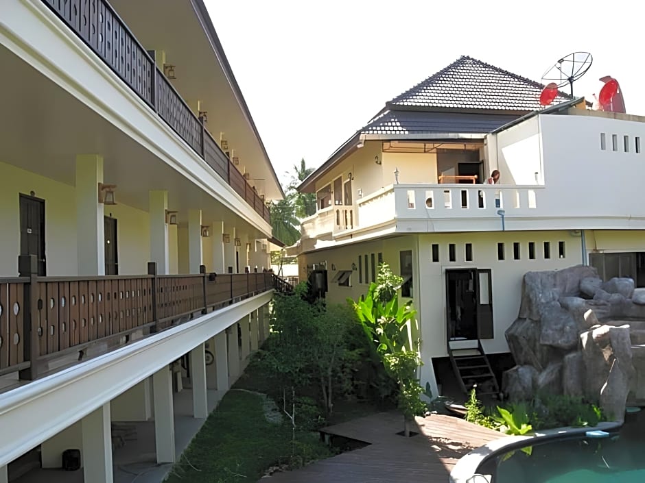 Baan Busaba Hotel